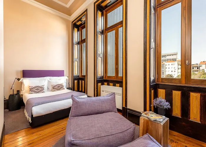 Nearby Market In بورتو