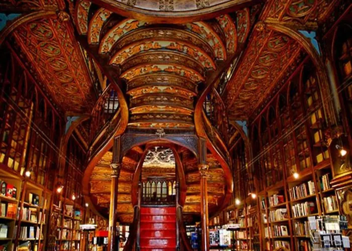 Nearby Market In بورتو